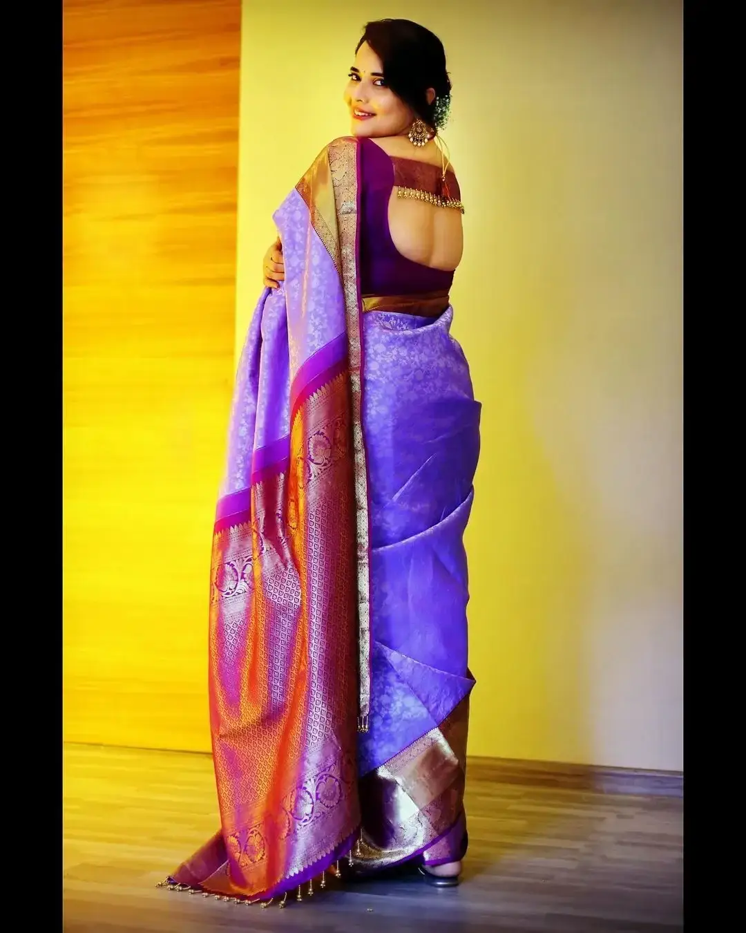 Hyderabad Actress Anasuya Bharadwaj in Blue Pattu Saree